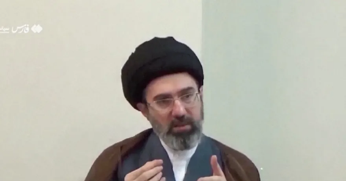 خامنئي في رسالة مكتوبة لحكام الخليج : “اعرفوا عدوكم الحقيقي”